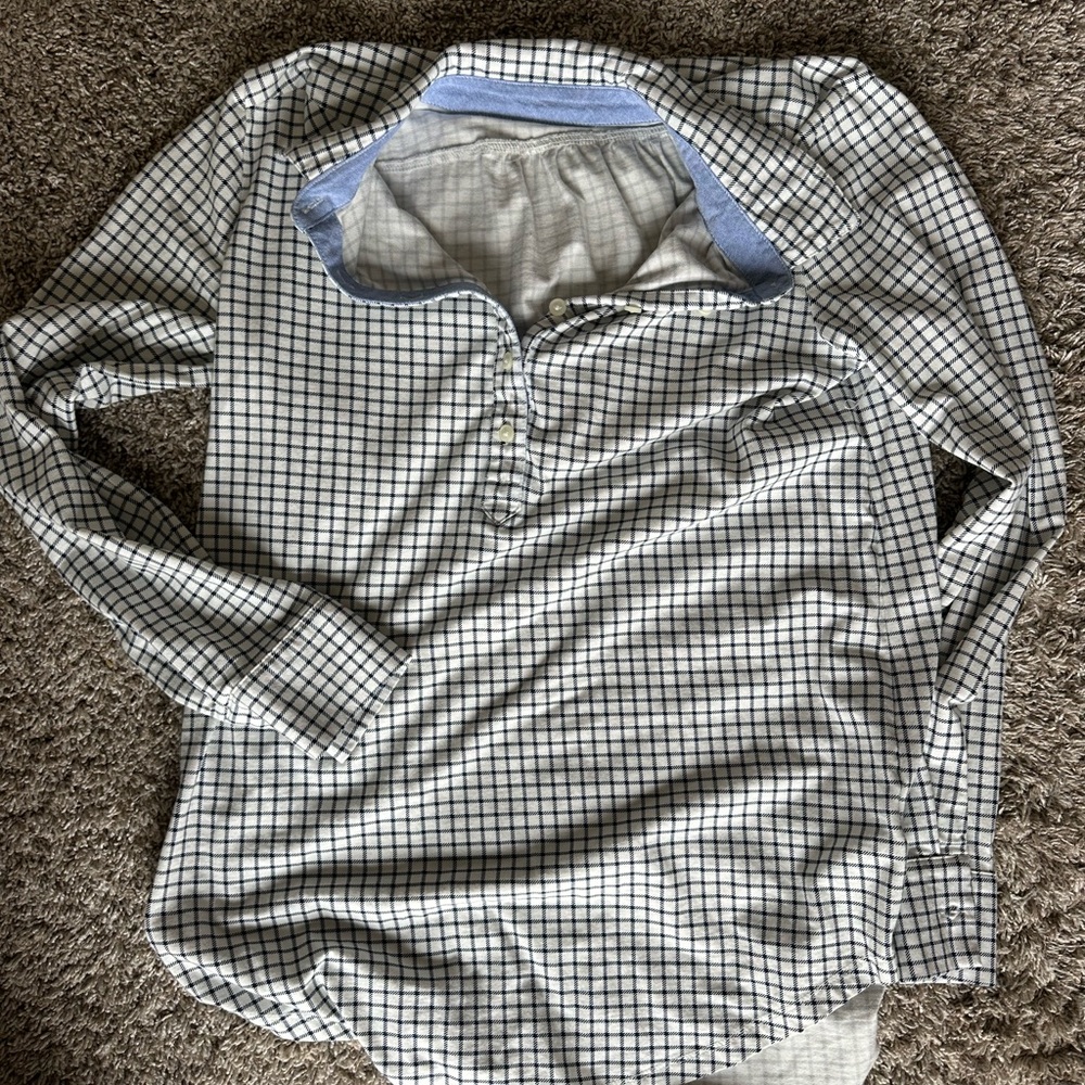 Lands end small petite stretch formal shirt.